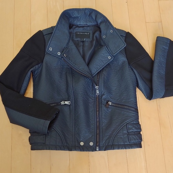 $150 Bernardo Navy and black Leather moto Jacket size small - Picture 7 of 7